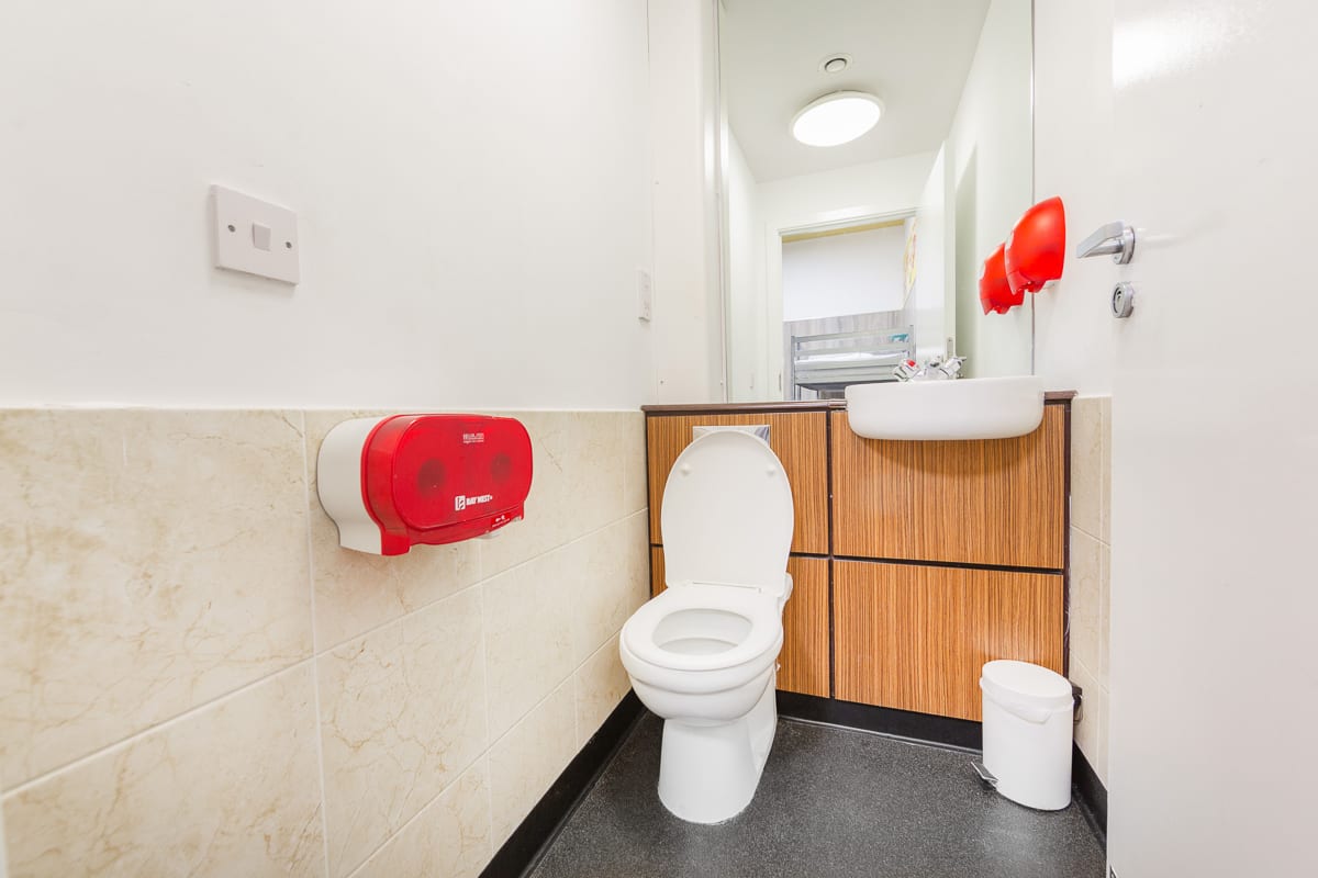Hostel bathroom facilities